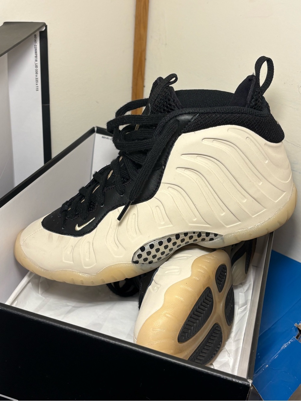 Nike Kids Foamposite Sneakers - Black & Cream